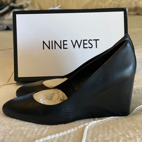 Nine West Wedges - Picture 3 of 3